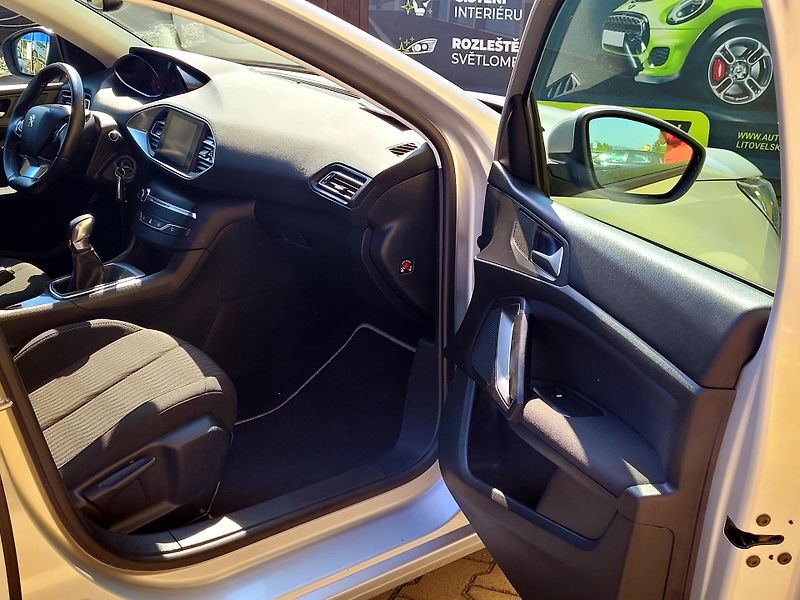Peugeot 308 HDi DIGIKLIMA,MÁLO NAJETO    - fotka 25 z 47
