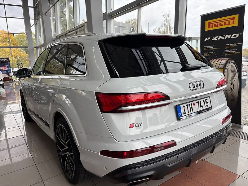 Audi Q7 FL S-line  50TDI 210kW Tažné - fotka 3 z 26