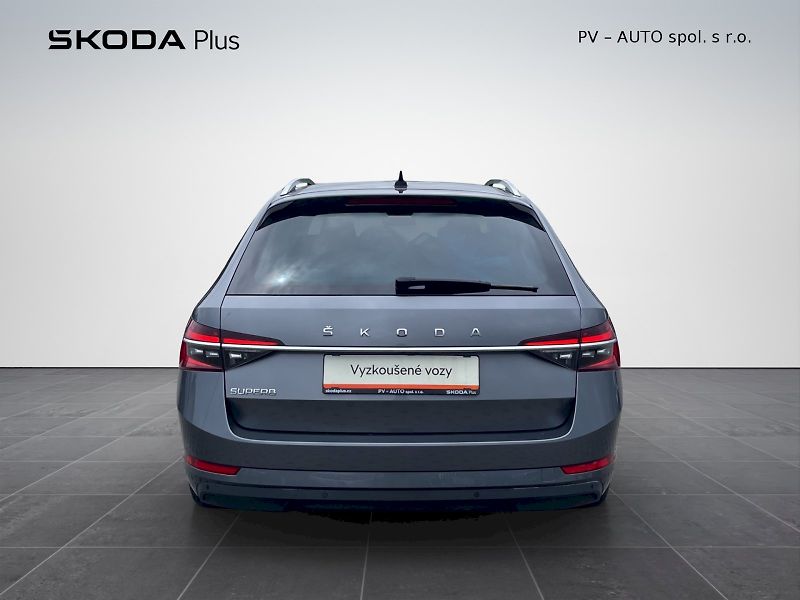 Škoda Superb (2022) 2.0 TDI 147kW DSG Style Plus c - fotka 29 z 35