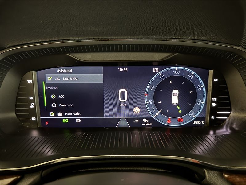 Škoda Octavia 2,0 TDi  DSG 4x4 Scout Virtual - fotka 25 z 47