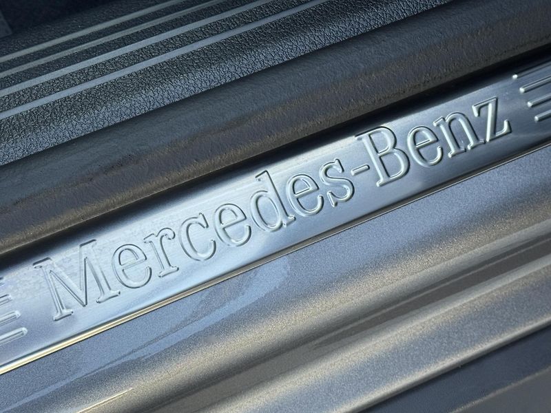 Mercedes-Benz GLB (2019) 200d 4Matic, AMG Line Head-up  - fotka 44 z 51