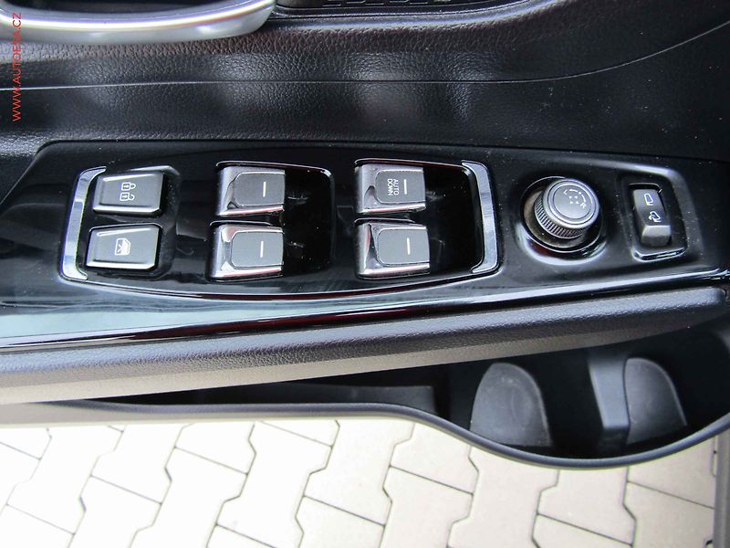 SsangYong Korando (2022) 1.5T-GDi 4x4, 2.maj,ČR, AT - fotka 11 z 18