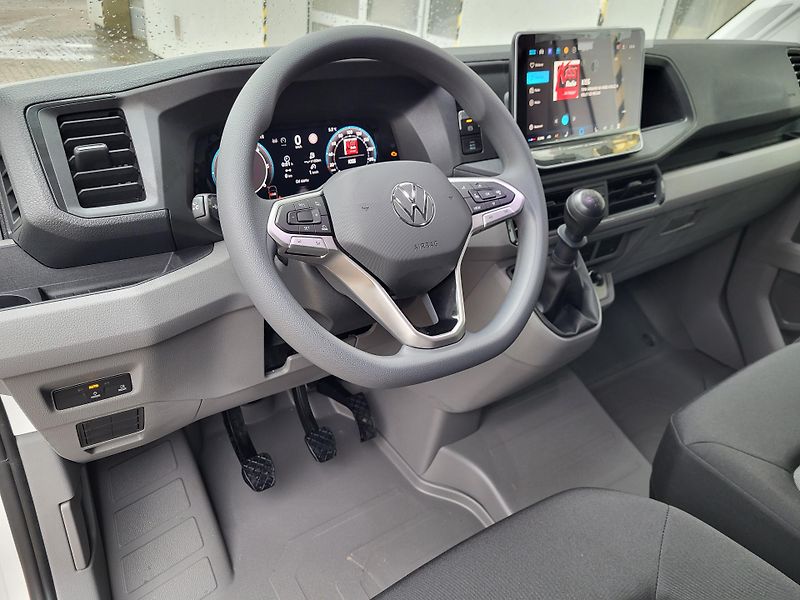 Volkswagen Crafter (2025) Skříň 35 103kW 6G FWD DR - fotka 5 z 25