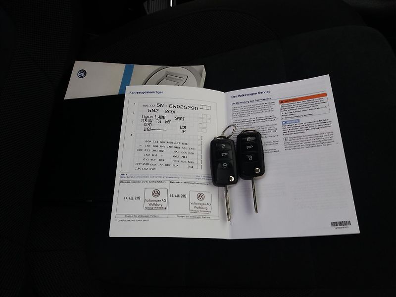 Volkswagen Tiguan 1.4TSi,118kW,Sport-Style,TAŽNY - fotka 25 z 29