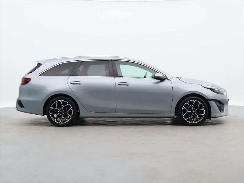 Kia Ceed SW 1,5 T-Gdi 118kW DCT CZ DPH - fotka 8 z 36