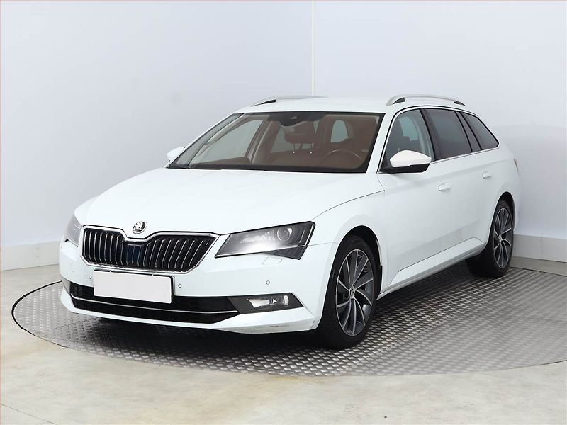 Škoda Superb (2018) 2.0 TDI, 4X4, Automat - fotka 2 z 21