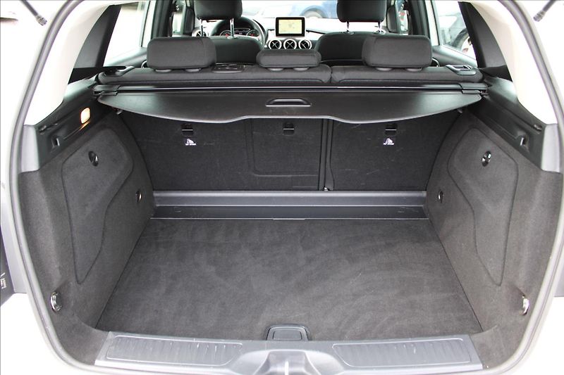 Mercedes-Benz Třídy B 180d NAVI, serviska,MANUAL - fotka 30 z 36