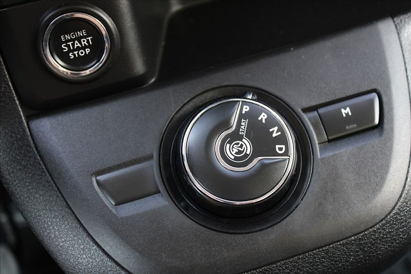 Citroën SpaceTourer 2,0 HDi  1.MAJ,A/T,DPH,8MÍST - fotka 16 z 41