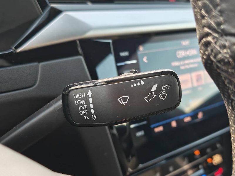 Volkswagen Arteon R-Line 6G 2,0TDI - fotka 14 z 23