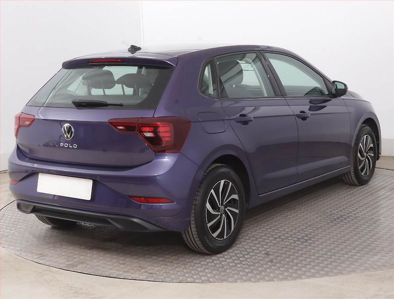 Volkswagen Polo (2022) Life 1.0 TSI, Serv.kniha - fotka 5 z 15