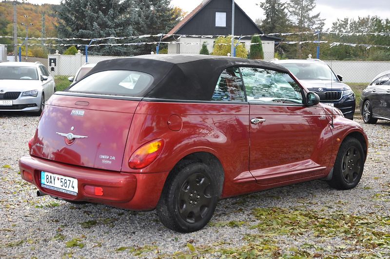 Chrysler PT Cruiser 2.4i 105kW Cabrio - fotka 7 z 17