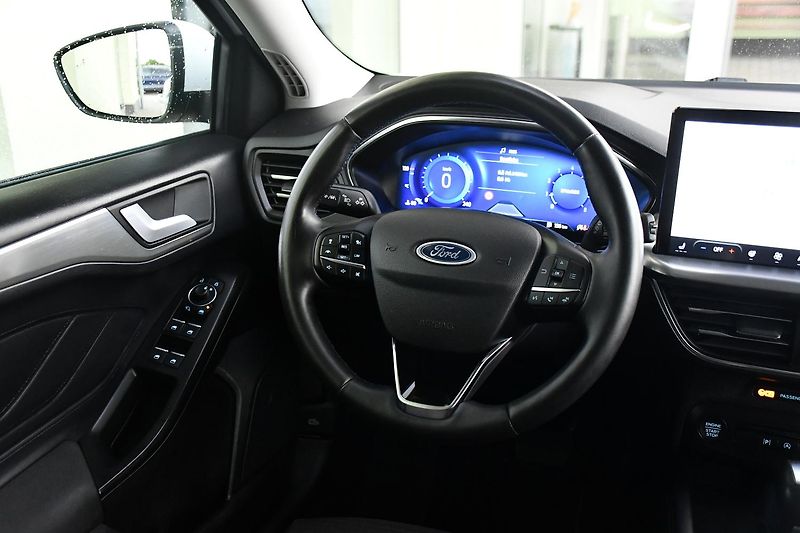 Ford Focus 1.0EcoBoost A/T NAVI 1M ČR - fotka 6 z 38