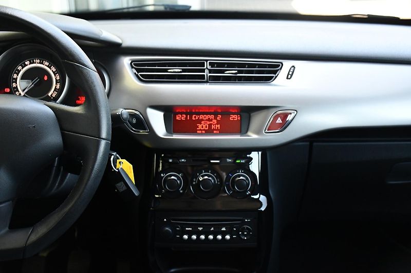 Citroën C3 1.2i KLIMA 2xKOLA ČR - fotka 8 z 27