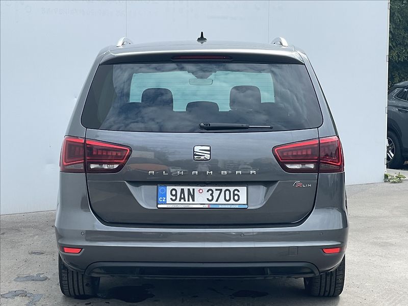 Seat Alhambra 1,4 TSI DSG Xcellence ACC+TZ - fotka 23 z 26