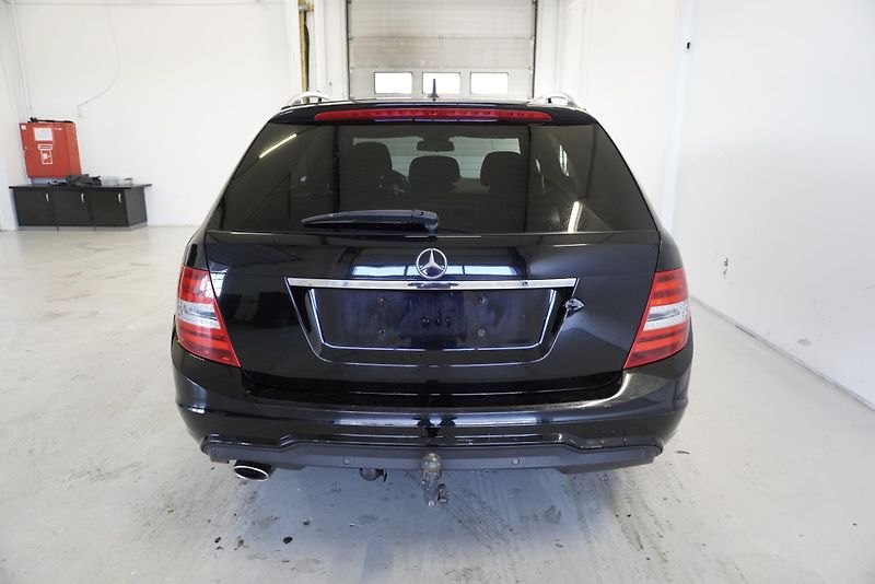 Mercedes-Benz Třídy C 250 2.2CDi 125 kW AUTOMAT - fotka 9 z 33
