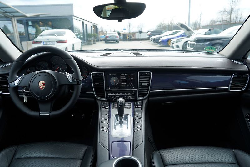 Porsche Panamera 3.6 V6/300PS/kůže/AT/xenony - fotka 23 z 37