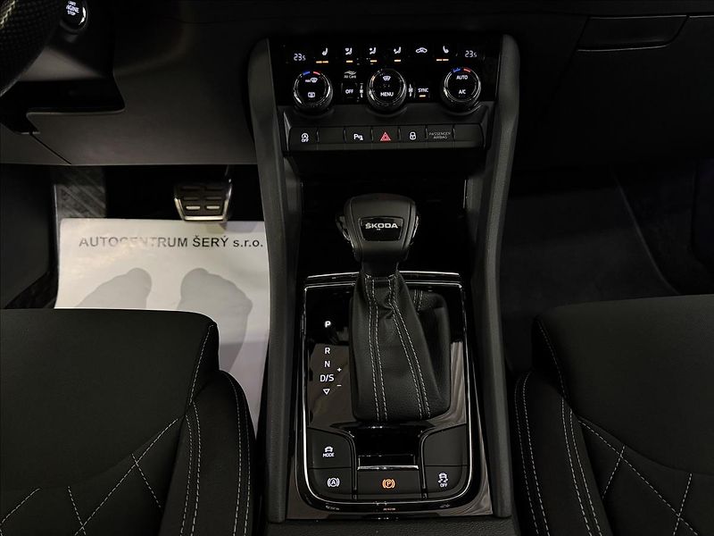 Škoda Karoq SPORTLINE 1.5TSI DSG ACC DCC - fotka 29 z 43