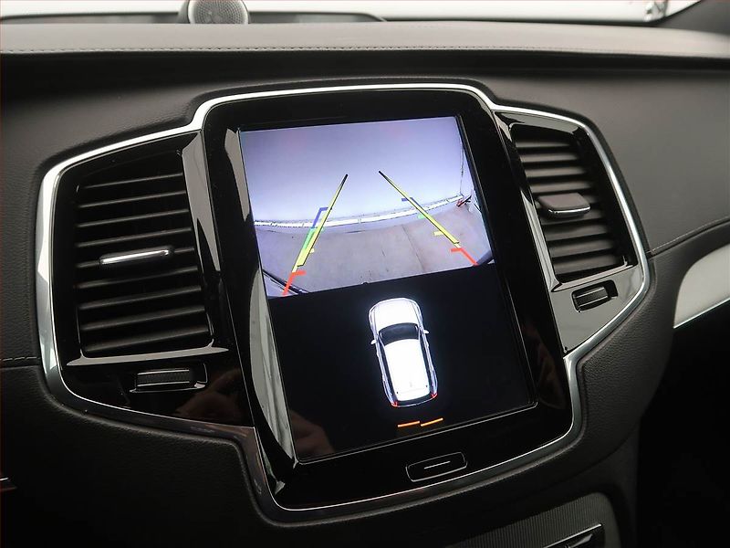 Volvo XC90 (2018) R-Design T8 Twin Engine AWD - fotka 20 z 27
