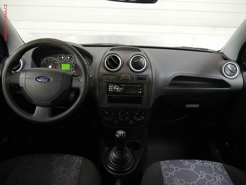 Ford Fiesta (2006) 1.4i, ČR, AC, TZ - fotka 8 z 14