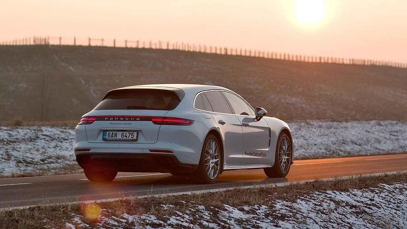 Porsche Panamera Turbo Sport Turismo.
