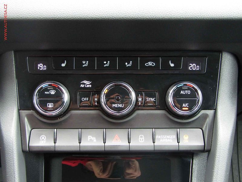 Škoda Karoq (2025) 2.0 TDi, 1.maj,ČR, Fresh - fotka 15 z 22