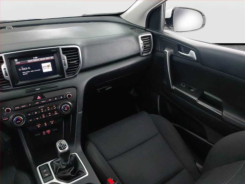 Kia Sportage (2018) Exclusive 1.7 CRDi, Serv.kniha - fotka 8 z 21
