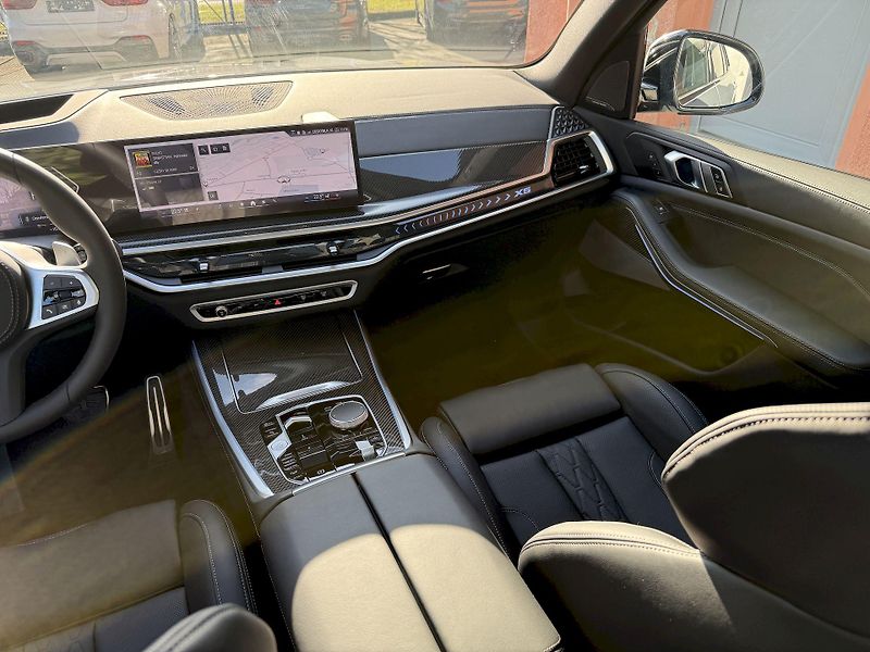 BMW X5 xDrive40d M-PRO Individ. Gar.+ - fotka 17 z 48