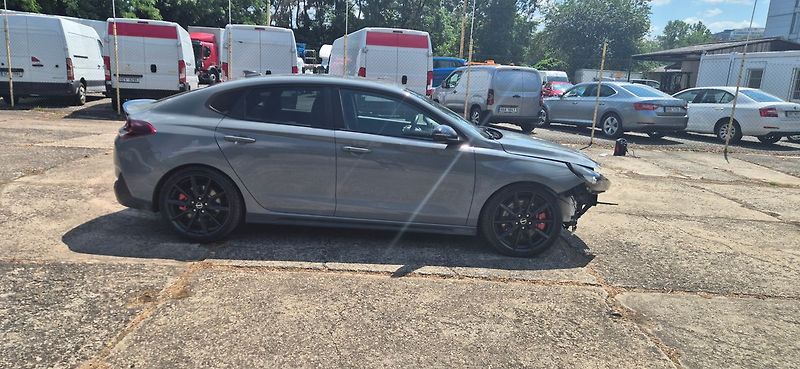 Hyundai i30 N Performance T-GDI 2.0 T-GDI - fotka 3 z 21