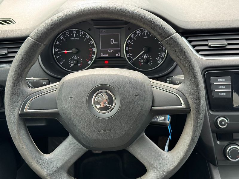 Škoda Octavia (2015) Ambition 1.6 TDI - fotka 16 z 30