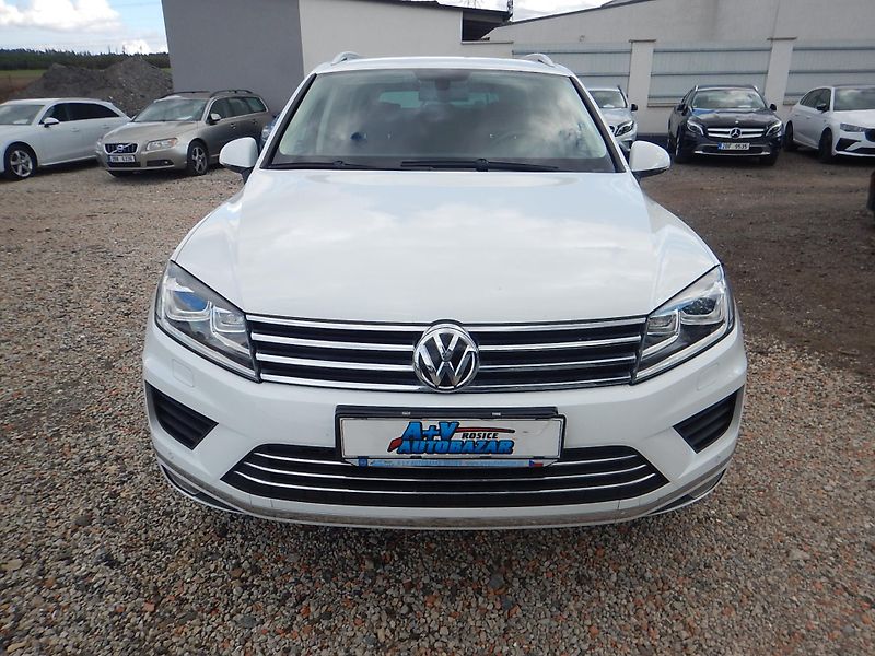 Volkswagen Touareg 3.0 TDI V6, 4x4, DSG - fotka 3 z 31
