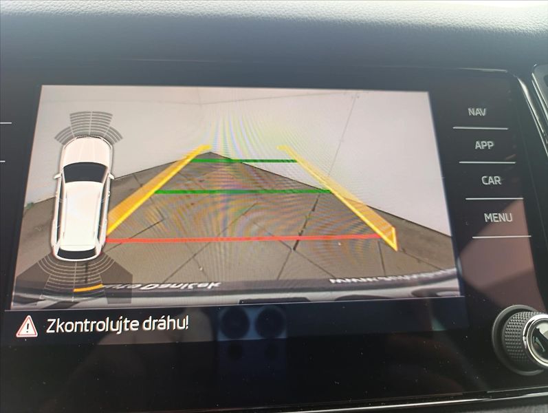 Škoda Kodiaq 2,0 TDi DSG 4x4 Kamera Tažné - fotka 33 z 38