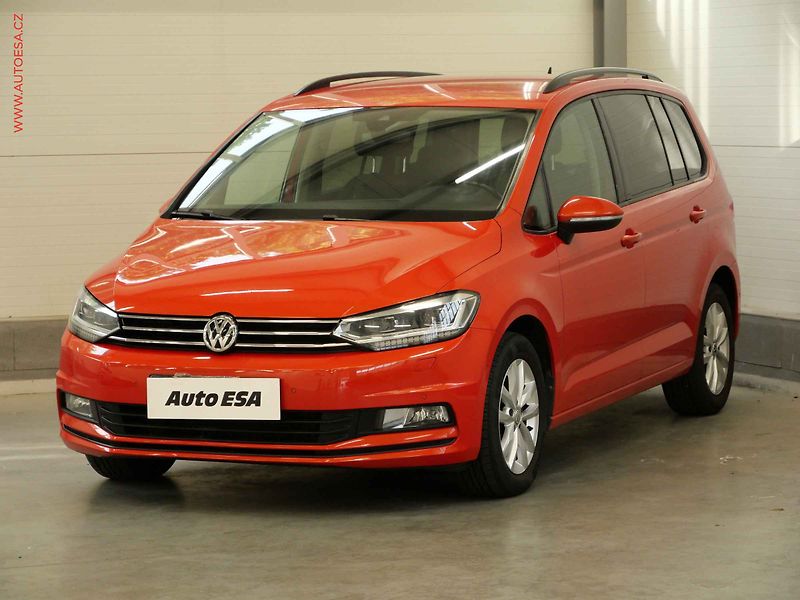 Volkswagen Touran (2016) 1.6TDi, Comfortline, DSG, LED - fotka 3 z 22