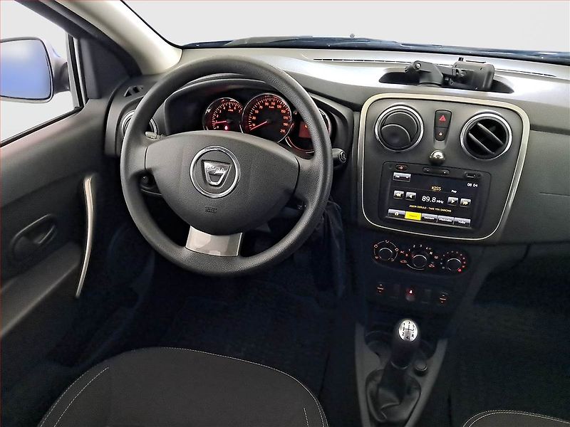 Dacia Sandero (2013) 1.2 16V, ČR,1.maj - fotka 7 z 13
