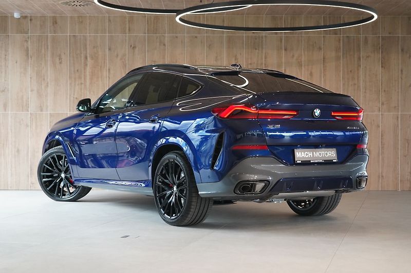 BMW X6 30d xDrive, Vzudch, Masáž - fotka 12 z 48