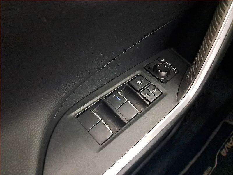 Toyota RAV4 (2019) Selection 2.5 Hybrid - fotka 17 z 18