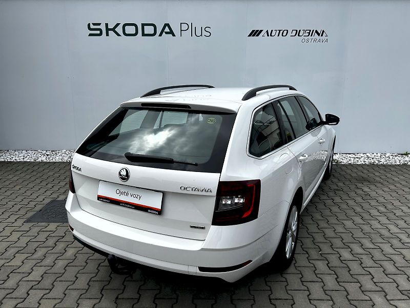 Škoda Octavia (2019) Combi 1.5 TSI 96kW Plyn (CNG) - fotka 2 z 30