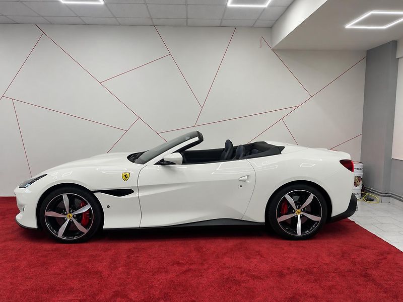 Ferrari Portofino (2018) CAMERA*TEMPOMAT*APPLECARPLAY - fotka 3 z 18