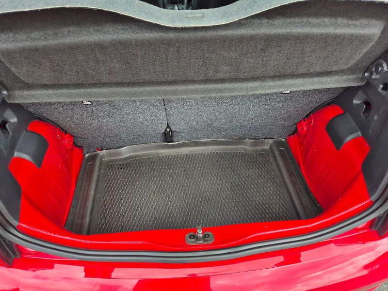Škoda Citigo (2014) Elegance 1.0 MPI 44 kW 5°manuá - fotka 20 z 23