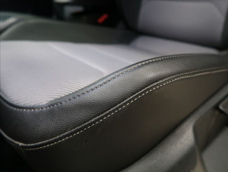 Volkswagen Tiguan 2,0 TDI DSG 4MOTION R-LINE - fotka 43 z 55