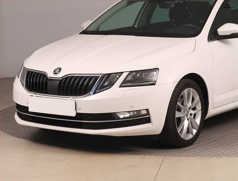 Škoda Octavia (2018) Style 1.6 TDI, Tempomat - fotka 15 z 17
