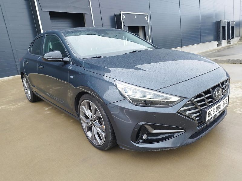 Hyundai i30 1.5T-GDi-volat-608 081 843 - fotka 1 z 21