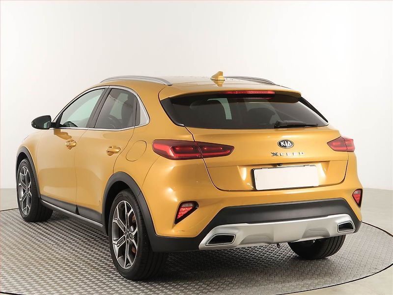 Kia XCeed (2020) Gold 1.4 T-GDI, Serv.kniha - fotka 4 z 18
