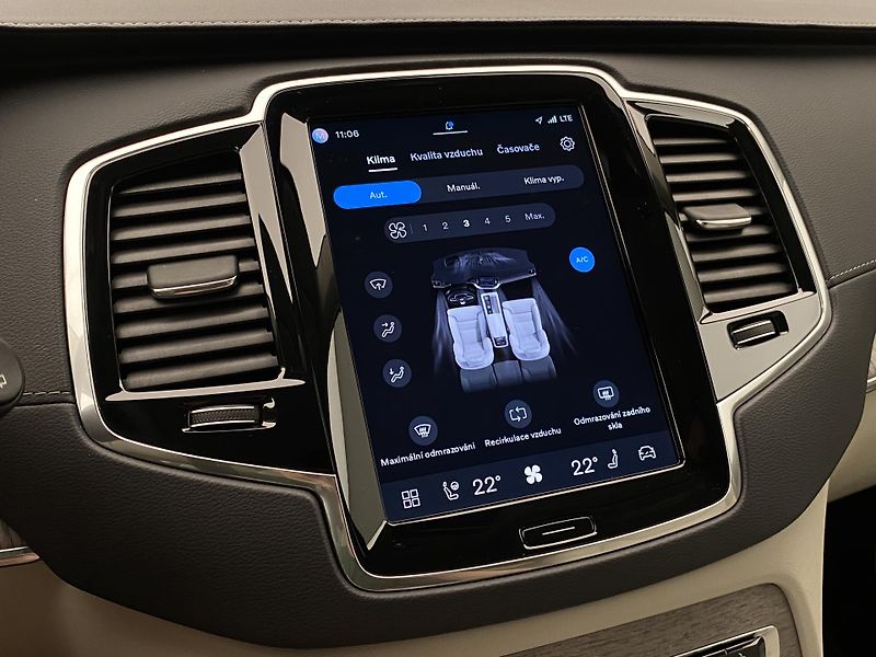 Volvo XC90 B5 AWD PLUS BRIGHT AUT CZ - fotka 34 z 58