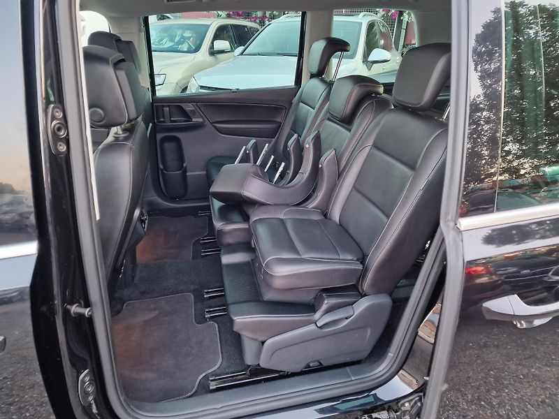 Volkswagen Sharan 2,0TDI 4MOTION DSG HIGHLINE  - fotka 9 z 24