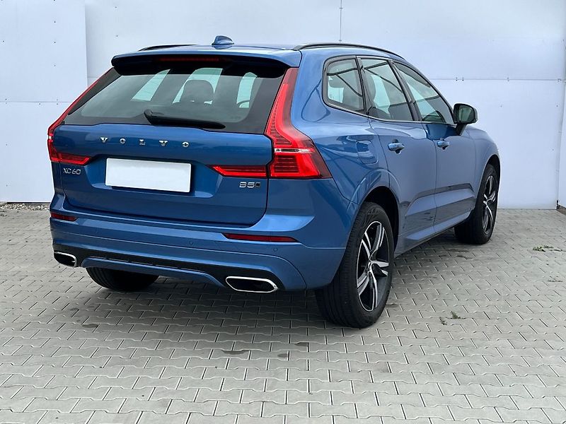 Volvo XC60 R-Design B5 AWD 184kW - fotka 6 z 26