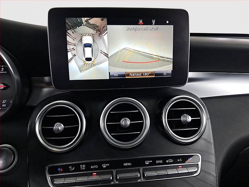 Mercedes-Benz GLC (2016) AMG line 250 d - fotka 19 z 21