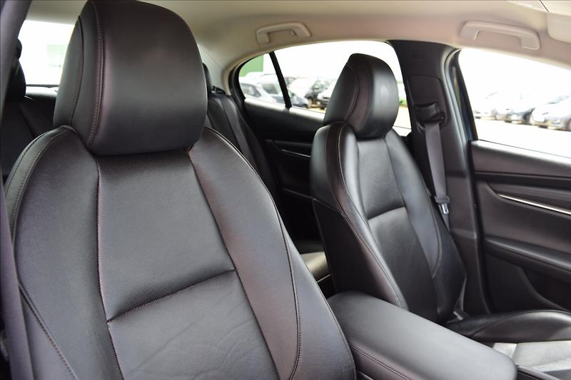 Mazda 3 2,0 i 90KW NÍZKÉ KM KUŽE ALU - fotka 24 z 55