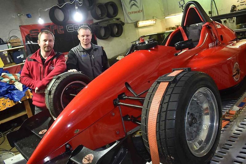 S formulí do vrchu? Při smyku už vím, že mě to bude stát balík, říká pilot ze Senetářova Jan Golis.