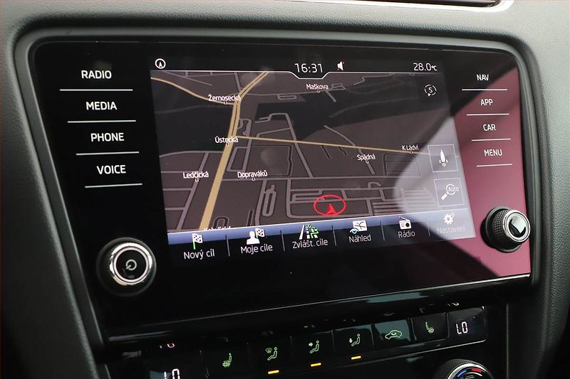 Škoda Octavia (2017) 2.0 TDI, Automat, Navi - fotka 16 z 20