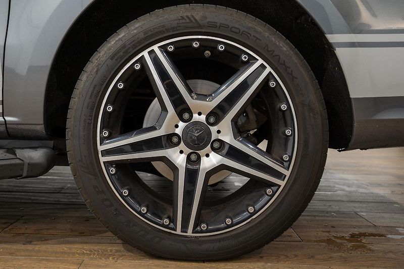 Mercedes-Benz Ostatní V300d 4MATIC 176 kW - fotka 32 z 32
